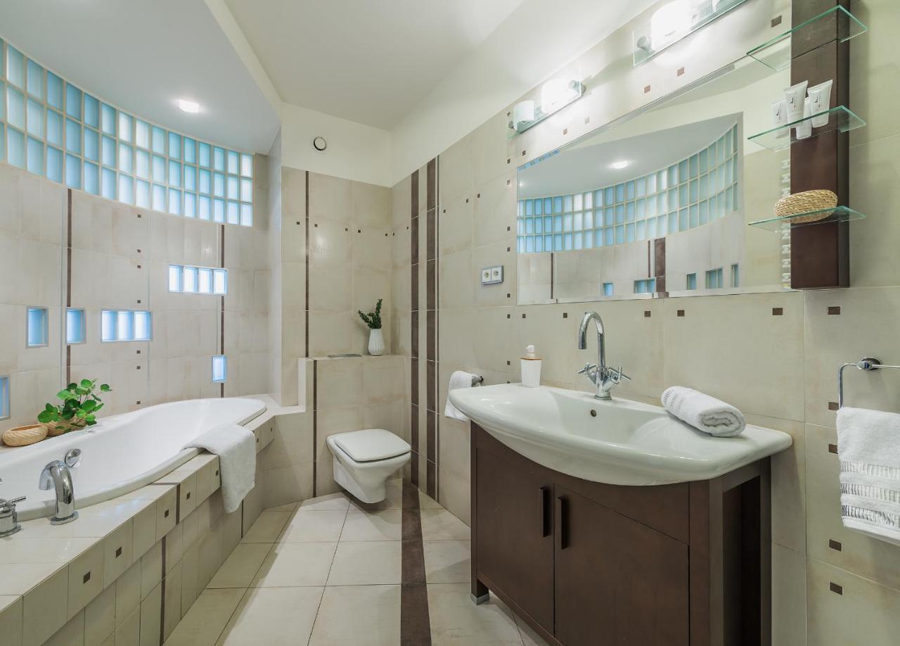 Miasteczko Orange P&O Service Apartments Warsawa Bagian luar foto